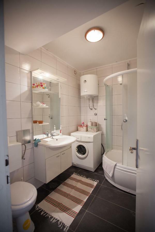 Riverview Apartment Όσιγιεκ Εξωτερικό φωτογραφία