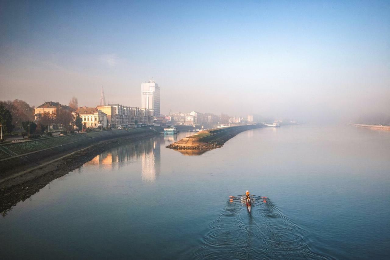 Riverview Apartment Όσιγιεκ Εξωτερικό φωτογραφία